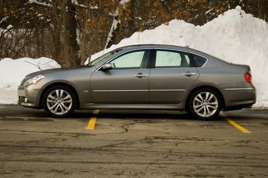  Infiniti M35 2009 года  (фото 38 из 42)